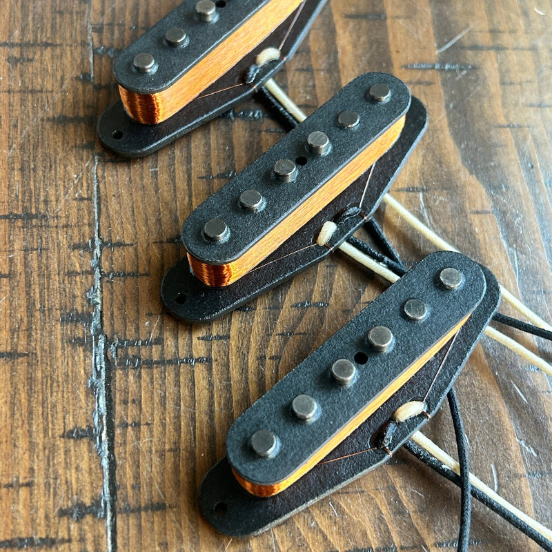 Brickhouse Toneworks '63 Strat pickup set - black flatwork with exposed copper coil windings and alnico poles